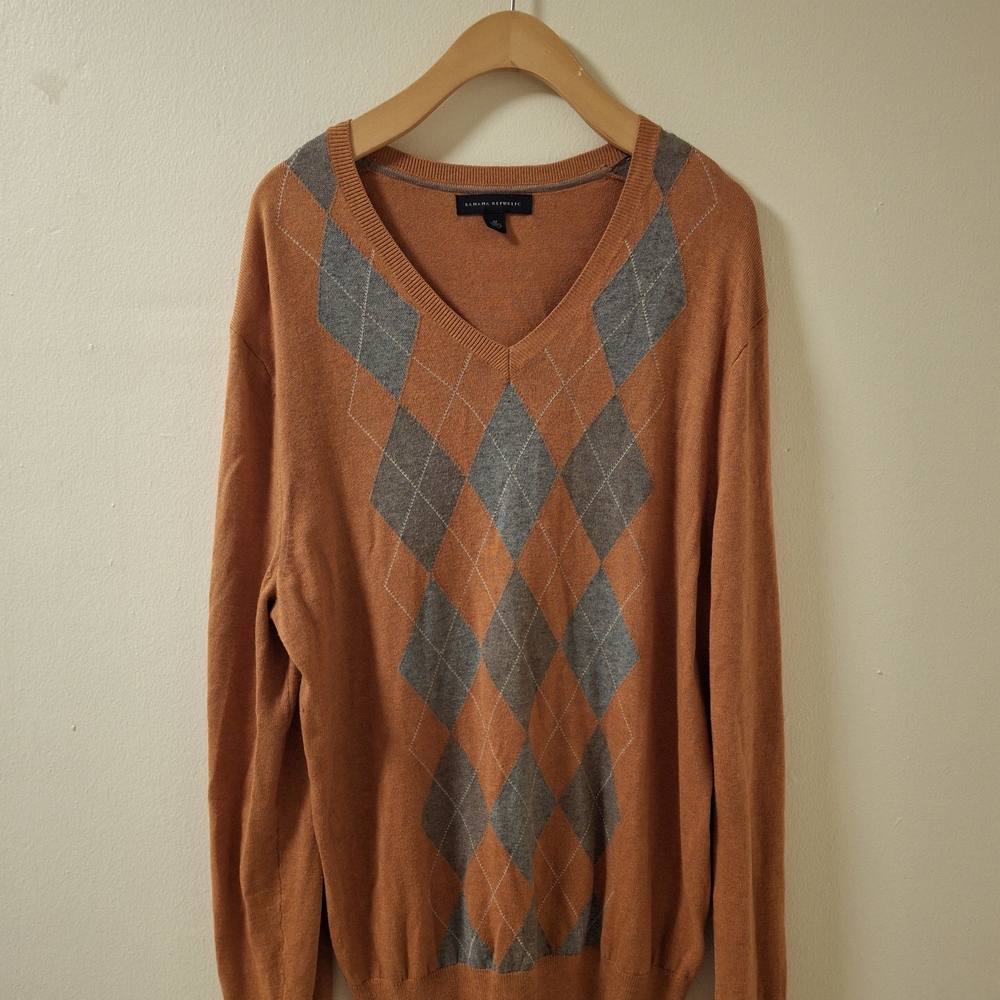 Men's Argyle Sweater in Brown and Gray